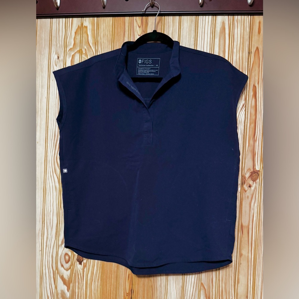 Fig’s Navy blue scrub too can
